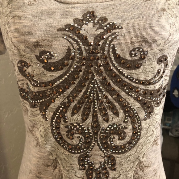 Angels & Diamonds lace sleeves blouse, size small - Picture 3 of 6